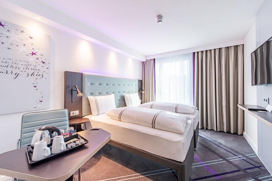 Premier Inn Stuttgart City Centre Bagian luar foto