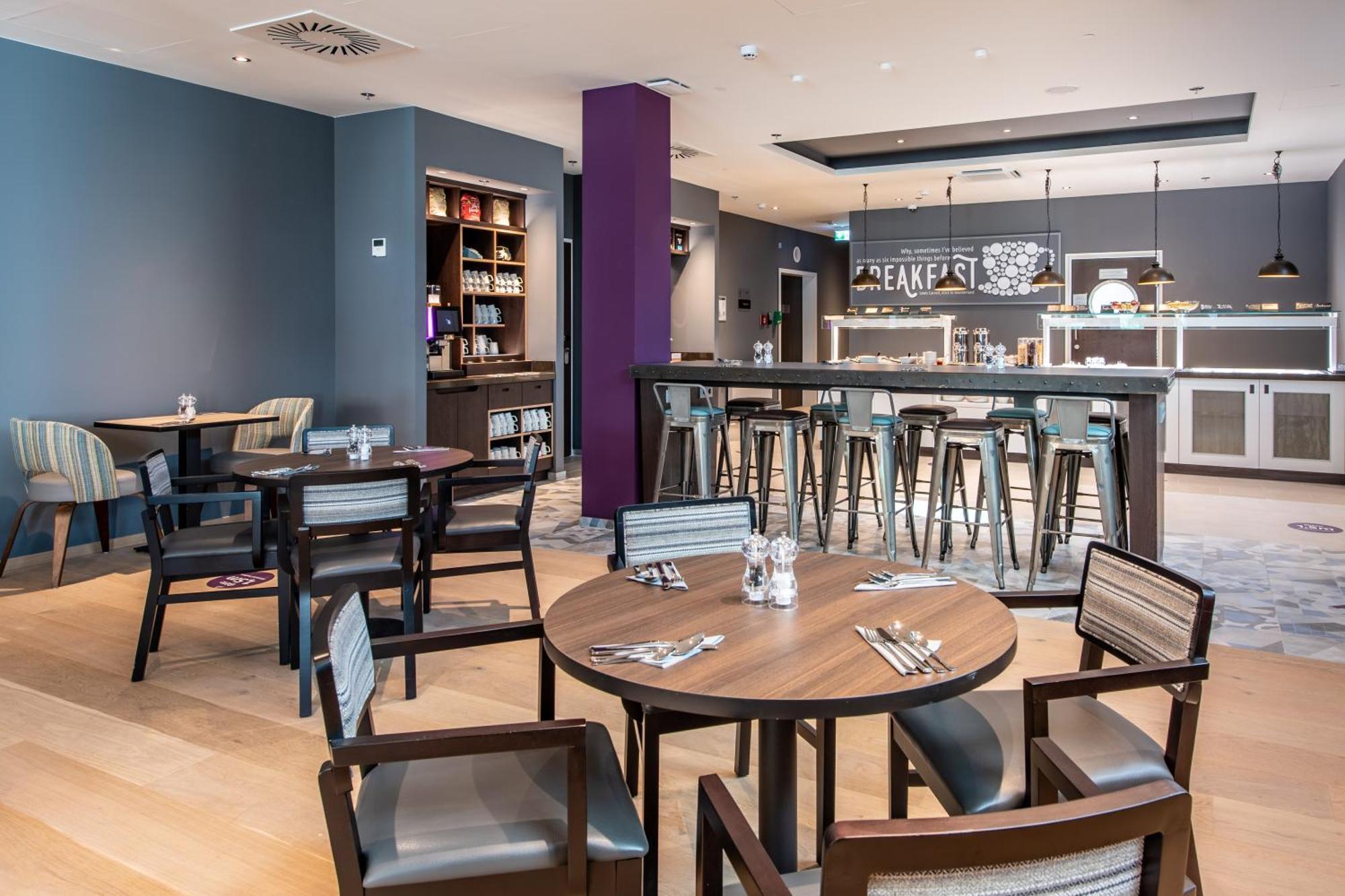 Premier Inn Stuttgart City Centre Bagian luar foto